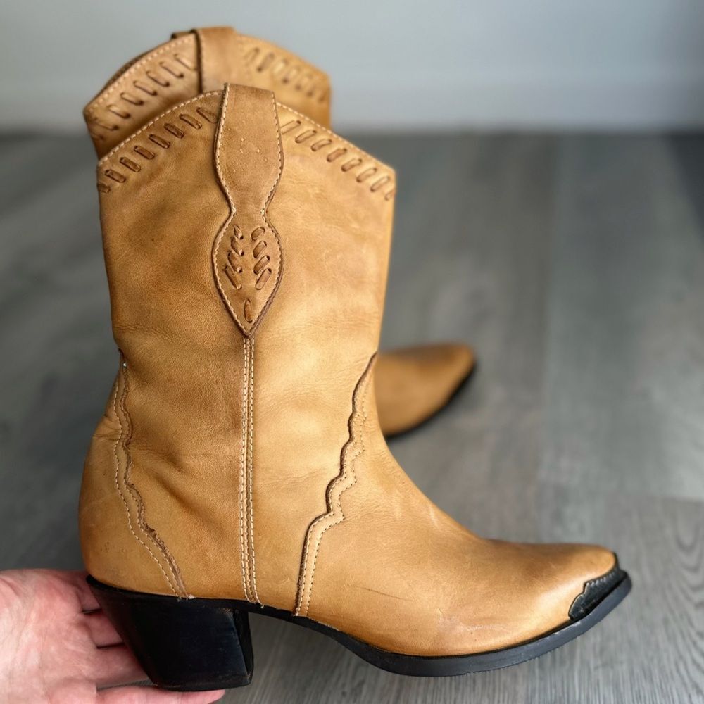 Durango Women's Boottie Boots Western Light Brown Pointed Zip Sz 7